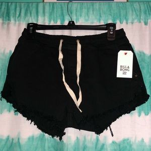 *NEW* Billabong black Jean shorts